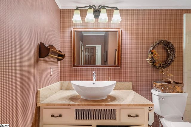 12 E Indian Trail, Taylors, SC 29687