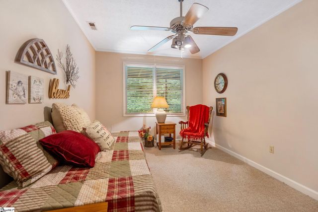 12 E Indian Trail, Taylors, SC 29687