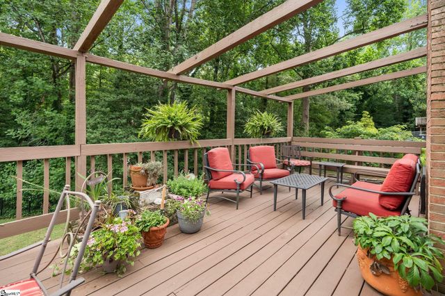 12 E Indian Trail, Taylors, SC 29687