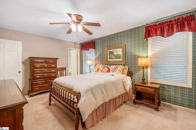 12 E Indian Trail, Taylors, SC 29687
