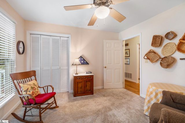 12 E Indian Trail, Taylors, SC 29687