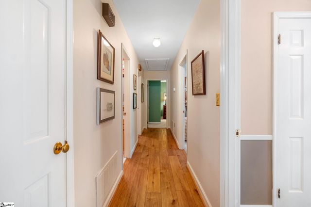 12 E Indian Trail, Taylors, SC 29687