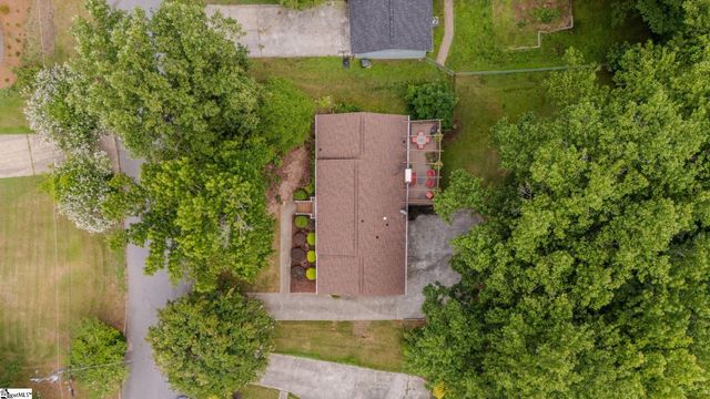 12 E Indian Trail, Taylors, SC 29687