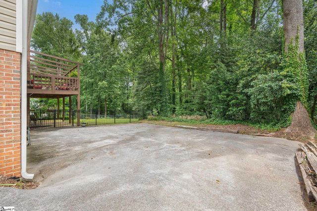 12 E Indian Trail, Taylors, SC 29687