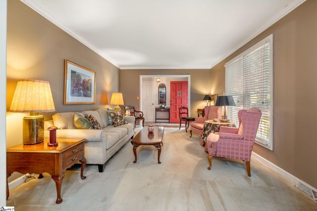 12 E Indian Trail, Taylors, SC 29687