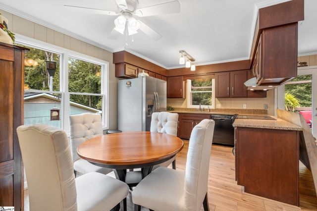12 E Indian Trail, Taylors, SC 29687