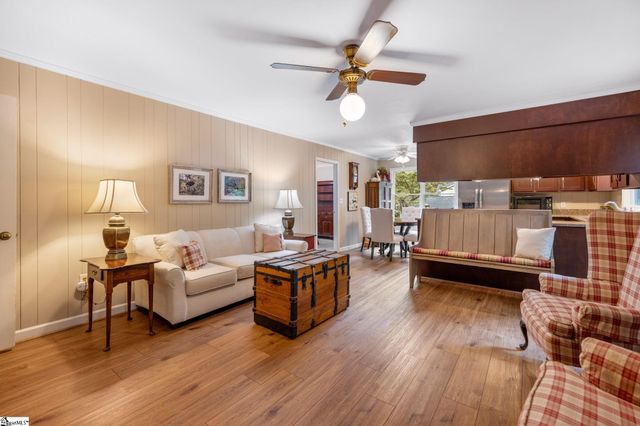 12 E Indian Trail, Taylors, SC 29687