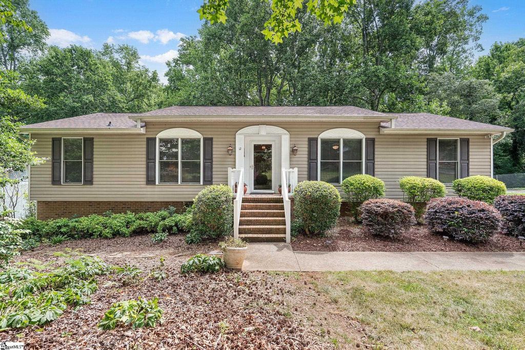 12 E Indian Trail, Taylors, SC 29687