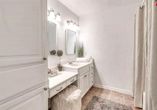 23 Lake Lane, Shawnee, OK 74804