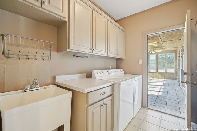 174 Cedar Rock Trail, Hunt, TX 78024