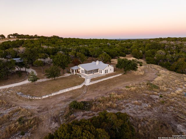 174 Cedar Rock Trail, Hunt, TX 78024