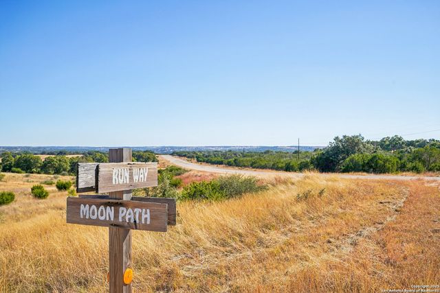 174 Cedar Rock Trail, Hunt, TX 78024