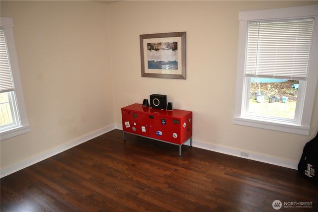 5229 S Thompson Avenue, Tacoma, WA 98408