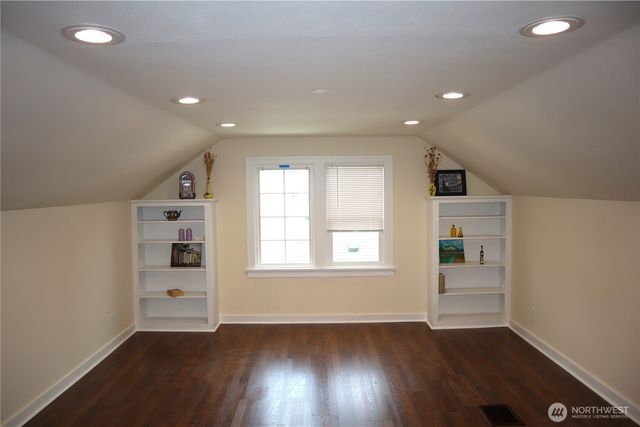 5229 S Thompson Avenue, Tacoma, WA 98408