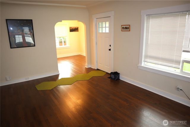 5229 S Thompson Avenue, Tacoma, WA 98408