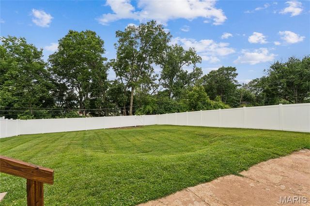 9516 Marbob Drive, St Louis, MO 63123