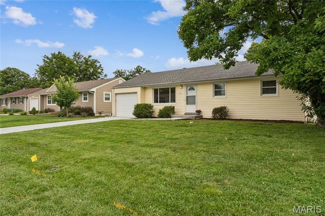 9516 Marbob Drive, St Louis, MO 63123