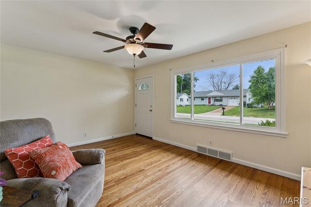 9516 Marbob Drive, St Louis, MO 63123