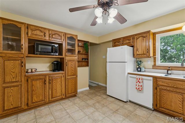 9516 Marbob Drive, St Louis, MO 63123