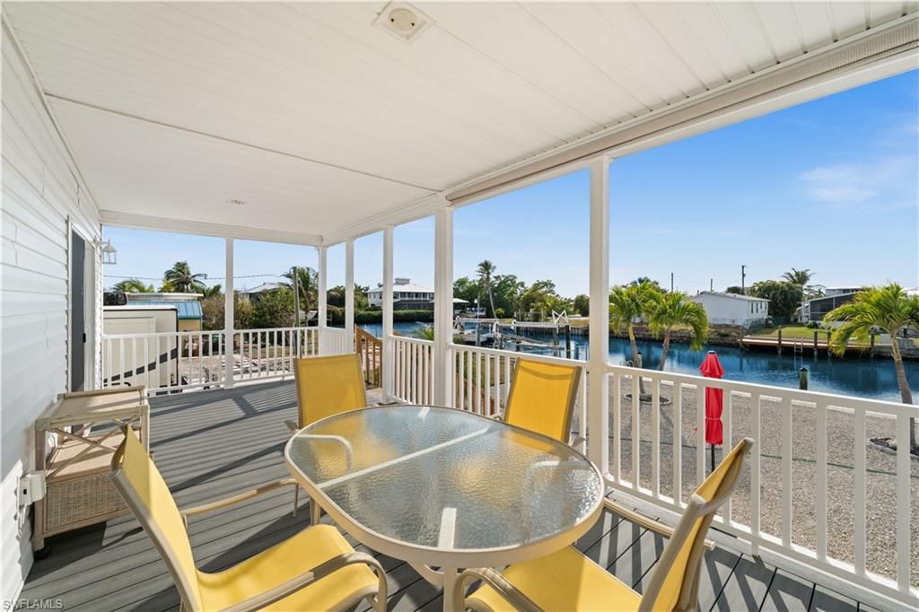 2705 Patterson CT, ST. JAMES CITY, FL 33956 — photo 3
