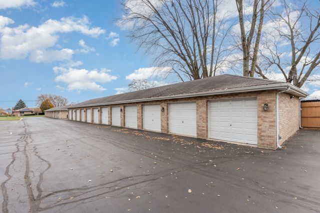 4920 W 134th Court 207, Crestwood, IL 60418