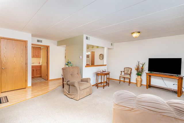 4920 W 134th Court 207, Crestwood, IL 60418