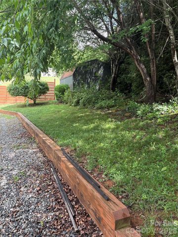 729 Don Felmet Road 2, Marshall, NC 28753