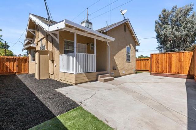 1446 N Edison St, Stockton, CA 95203