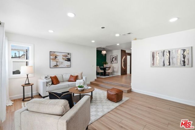 11934 S Van Ness Avenue, Hawthorne, CA 90250