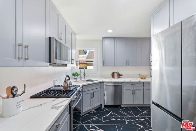 11934 S Van Ness Avenue, Hawthorne, CA 90250