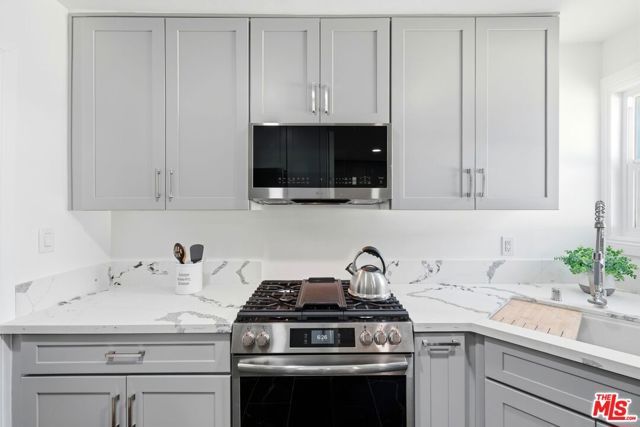 11934 S Van Ness Avenue, Hawthorne, CA 90250