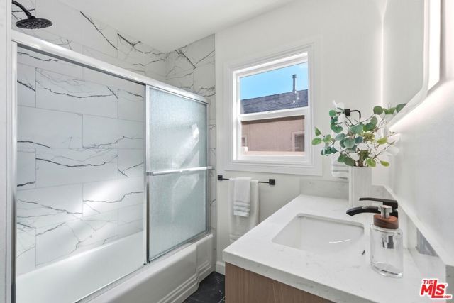 11934 S Van Ness Avenue, Hawthorne, CA 90250