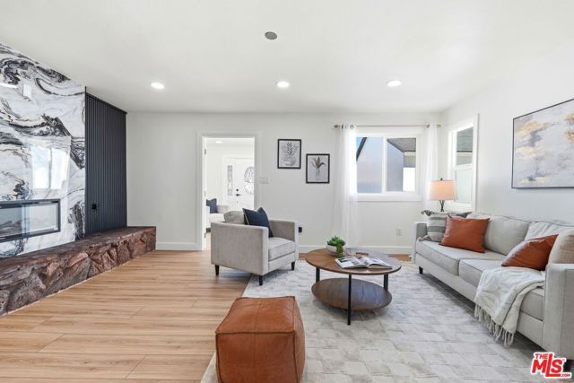 11934 S Van Ness Avenue, Hawthorne, CA 90250