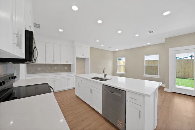 4616 Red Bud Court, The Colony, TX 75056