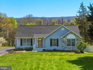 515 HOLLINGSWORTH RD, Woodstock, VA 22664