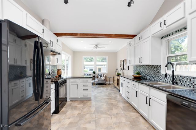 5423 Stoneleigh Avenue, Dallas, TX 75235