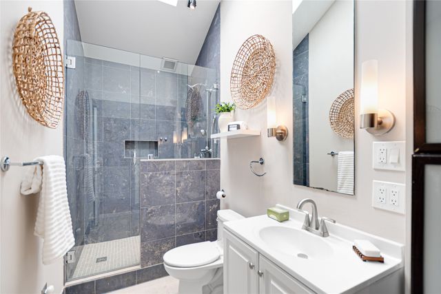 5423 Stoneleigh Avenue, Dallas, TX 75235