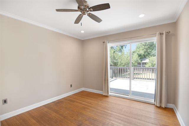 5423 Stoneleigh Avenue, Dallas, TX 75235