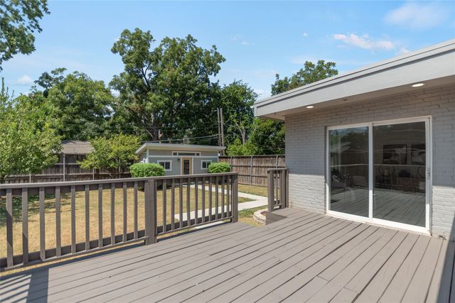 5423 Stoneleigh Avenue, Dallas, TX 75235
