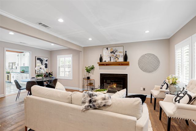 5423 Stoneleigh Avenue, Dallas, TX 75235