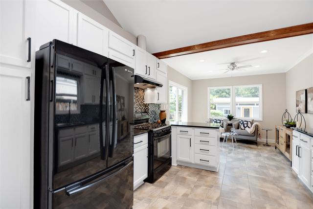 5423 Stoneleigh Avenue, Dallas, TX 75235