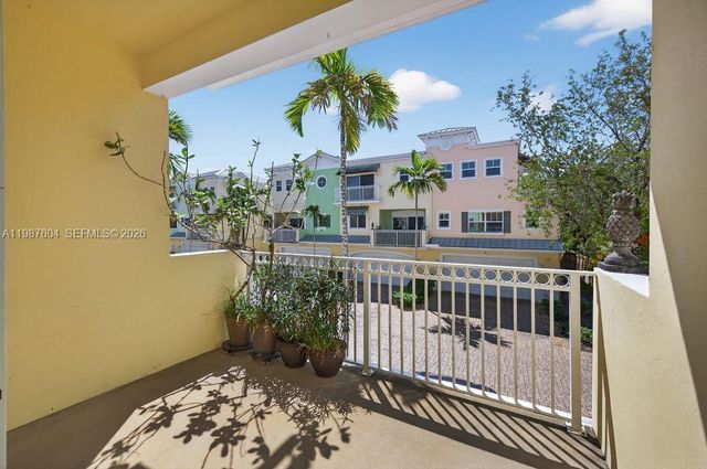 630 SE 15th St 5, Fort Lauderdale, FL 33316