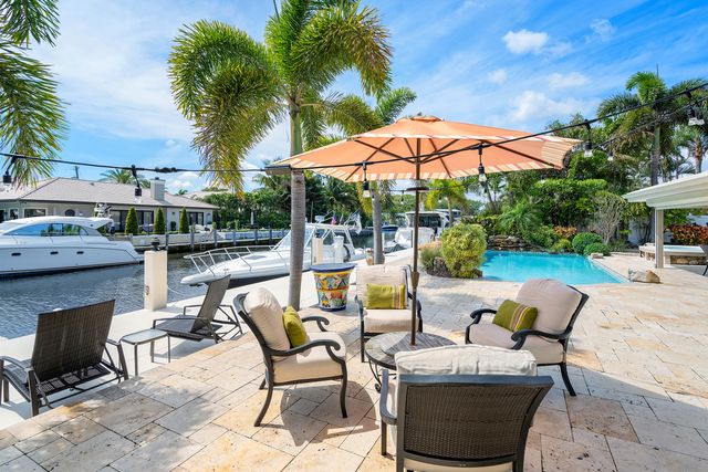 2330 NE 48th Street NE, Lighthouse Point, FL 33064