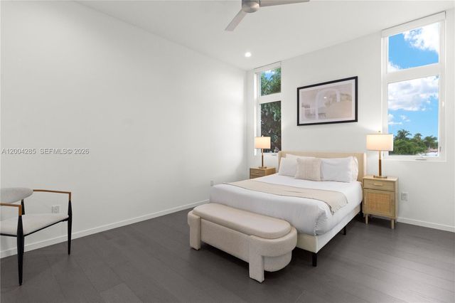 2217 NE 17th Ter, Wilton Manors, FL 33305