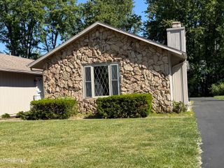 6802 Woodmeadow Drive, Toledo, OH 43617