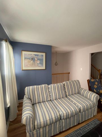 35935 CLOVER TER, Round Hill, VA 20141