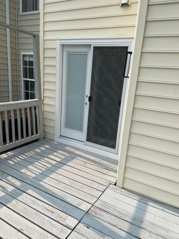 35935 CLOVER TER, Round Hill, VA 20141