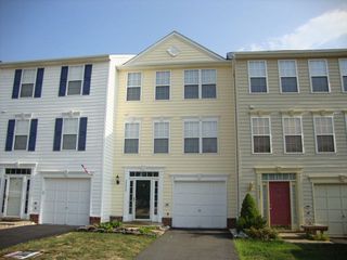 35935 CLOVER TER, Round Hill, VA 20141