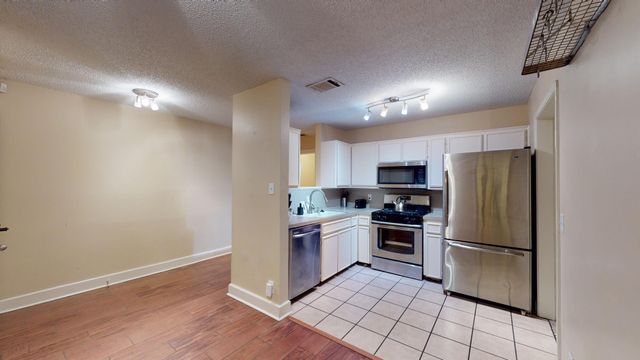 9104 Quail Creek DR A, Austin, TX 78758