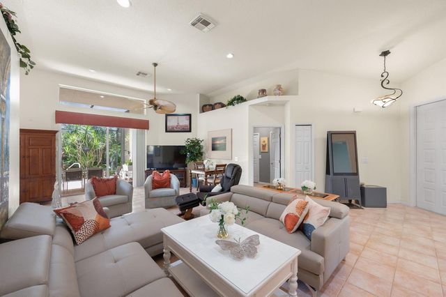 7154 Hawks View Trail, Port St. Lucie, FL 34986